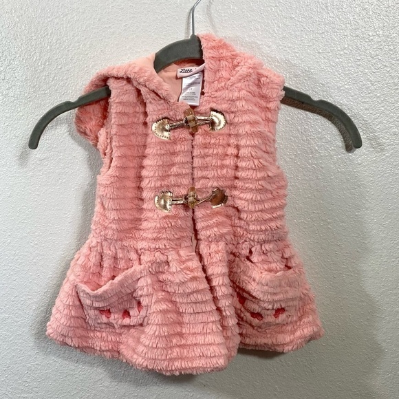 Little Lass Pink faux fur peplum vest size 2T - Picture 6 of 9